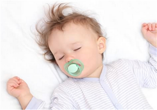 嬰幼兒睡覺翻白眼是怎么回事？寶寶學(xué)游泳有哪些講究？