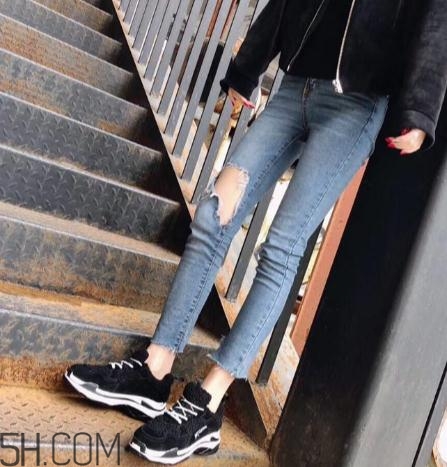 翻毛運(yùn)動(dòng)鞋怎么清洗？翻毛運(yùn)動(dòng)鞋能用水洗嗎？