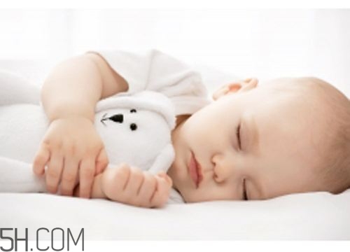 寶寶臉上長濕疹都是為什么？哪些行為會影響寶寶睡眠的質(zhì)量？