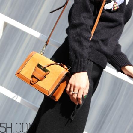 翻毛皮包掉色怎么辦？翻毛皮包包怎么上色？