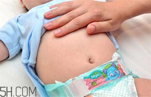 嬰幼兒腹脹要怎樣按摩？寶寶吃奶睡著了怎么辦？