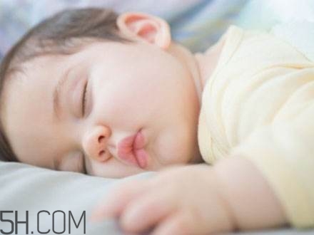 嬰幼兒腹脹要怎樣按摩？寶寶吃奶睡著了怎么辦？