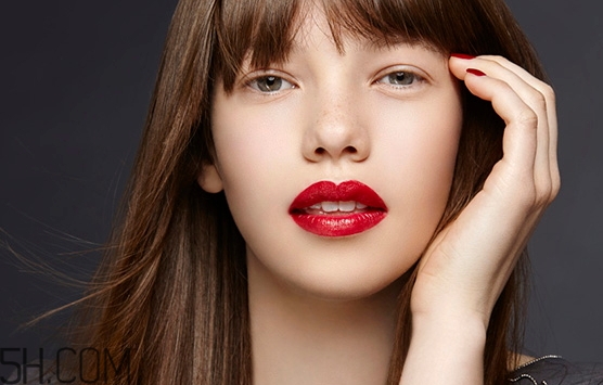 腮紅刷怎么用？腮紅刷使用步驟