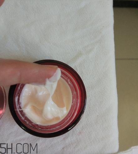 萱姿彈力蛋白霜怎么樣？萱姿彈力蛋白霜會(huì)爛臉嗎？