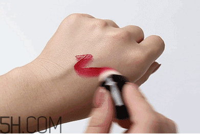 lancome蘭蔻果漾特調(diào)氣墊光霧唇露色號(hào)有哪些？