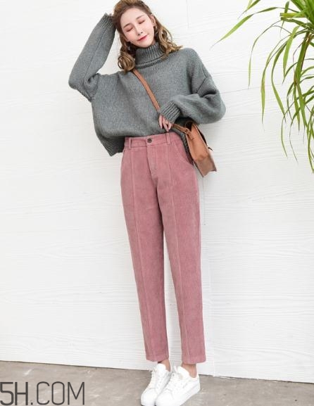 粉色褲子配什么上衣？將時尚與溫暖兼具的搭配
