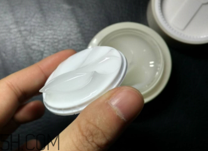 牛爾白玉蘭凍膜什么功效？牛爾白玉蘭凍膜熟齡肌適合嗎？