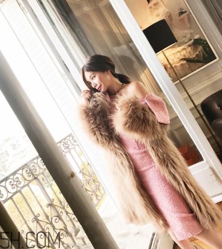 粉色內(nèi)搭怎么配外套？冬季也要風(fēng)度與溫度共存