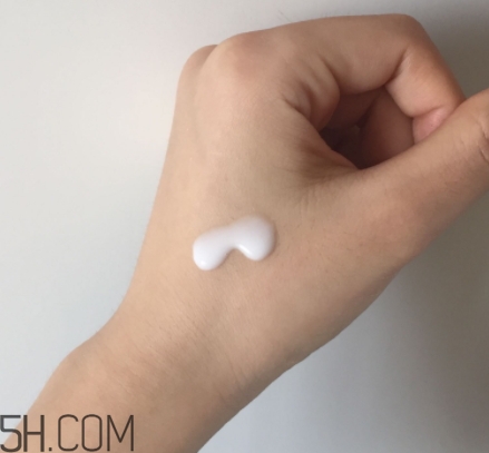 自然堂化妝品怎么樣？看看自然堂是否有激素