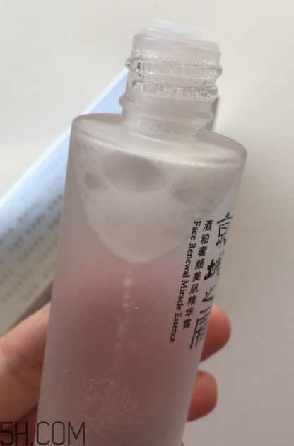 京城之霜神仙水含酒精嗎？適合脆弱敏感肌嗎？