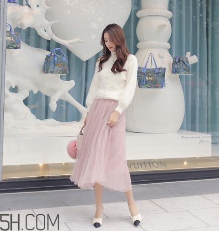 粉色裙子配什么鞋子？不同款式不同的風(fēng)格