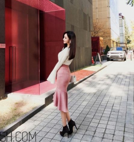 粉色裙子配什么鞋子？不同款式不同的風(fēng)格