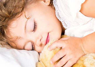 寶寶臉上長(zhǎng)濕疹都是為什么？哪些行為會(huì)影響寶寶睡眠的質(zhì)量？
