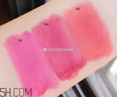 蘭蔻搖搖樂(lè)啞光唇釉186是什么顏色？蘭蔻氣墊光霧唇露試色