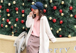 粉色內(nèi)搭怎么配外套？冬季也要風(fēng)度與溫度共存