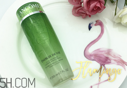 蘭蔻綠水專柜價格 蘭蔻哪款護(hù)膚品適合油性皮膚使用