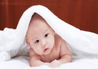 撫觸的進(jìn)行手法是怎樣的？寶寶的小內(nèi)褲有哪些情況？