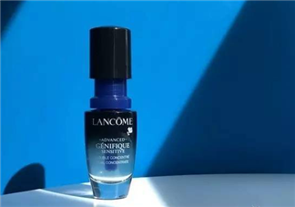 蘭蔻小黑瓶安瓶精華前需要擦乳液嗎？蘭蔻小安瓶打開步驟圖解