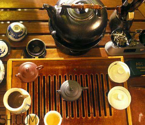 雨前龍井和明前龍井哪個好？雨前龍井口感如何