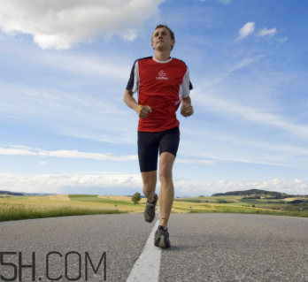 跑步不穿內(nèi)褲會影響性功能？跑步穿內(nèi)褲很有必要！