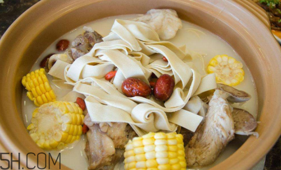 喝湯為啥比吃肉更容易長(zhǎng)膘？吃肉比喝湯更有利于健康