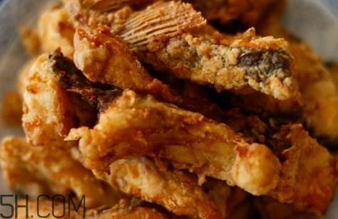 炸魚怎么不掉皮 炸魚不掉皮掌握三點 炸魚怎么不掉皮 炸魚不掉皮掌握三點