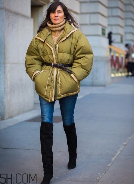 面包服怎么搭配顯瘦？這樣穿秒變紙片人