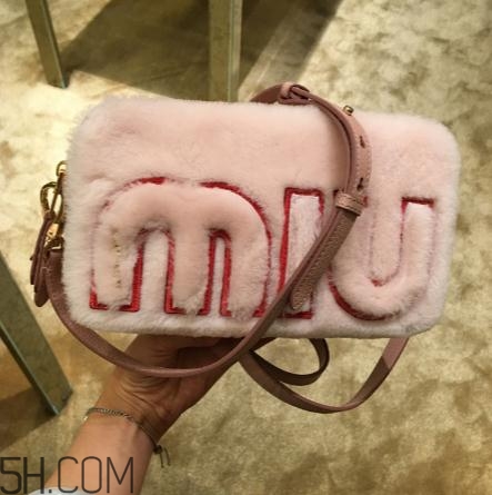 miumiu包包一般多少錢？這么仙的包包千萬別錯過