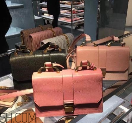 miumiu包包一般多少錢？這么仙的包包千萬別錯過