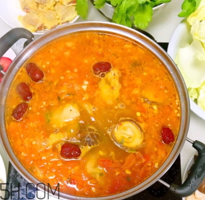 番茄鍋火鍋怎么做？自己動(dòng)手更放心