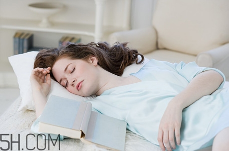 面霜什么時候用最好？保濕面霜哪個牌子好用？