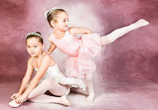 寶寶幾歲可以學芭蕾舞？學芭蕾舞好處多多