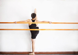 男孩子學(xué)跳舞好嗎？學(xué)跳舞好處多多