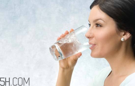喝水可以美容嗎？喝水美容5大常識