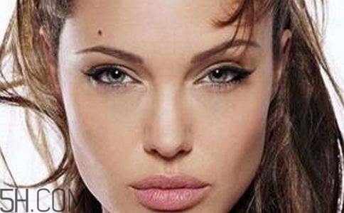 哪些習(xí)慣可導(dǎo)致長(zhǎng)斑？最常見的竟是第一種