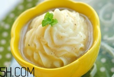 上火牙疼煲什么湯好？輕松解決上火牙疼問(wèn)題