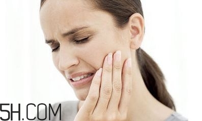 上火牙疼煲什么湯好？輕松解決上火牙疼問(wèn)題