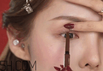 V型眼線怎么畫(huà)？V型眼線畫(huà)好美到冒泡