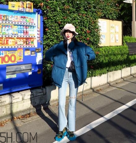 藍色面包服怎么搭配？塑造冬日運動活力