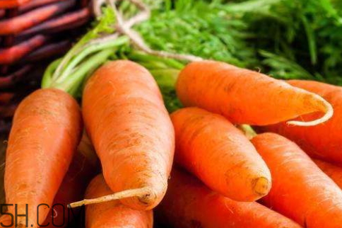 胡蘿卜皮變黑還能吃嗎 建議不要食用 胡蘿卜皮變黑還能吃嗎 建議不要食用
