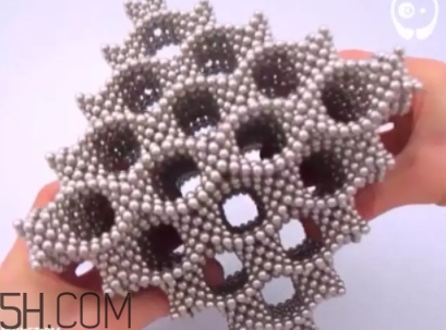 巴克球多少錢一盒？低價格的網(wǎng)紅玩具