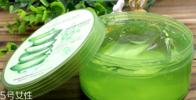 臉上過(guò)敏能用蘆薈膠嗎？蘆薈膠還可以去紅血絲