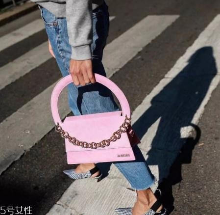jacquemus包包在哪買(mǎi)？一款自帶有趣靈魂的包包