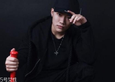 AndyHYQ是誰？andyhyq微博