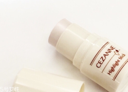 2018高光棒哪個牌子好？八款網(wǎng)紅高光棒實力比拼