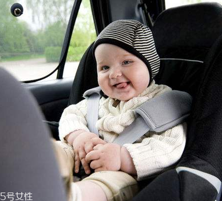 寶寶做飛機(jī)要注意些什么？寶寶旅游行李清單