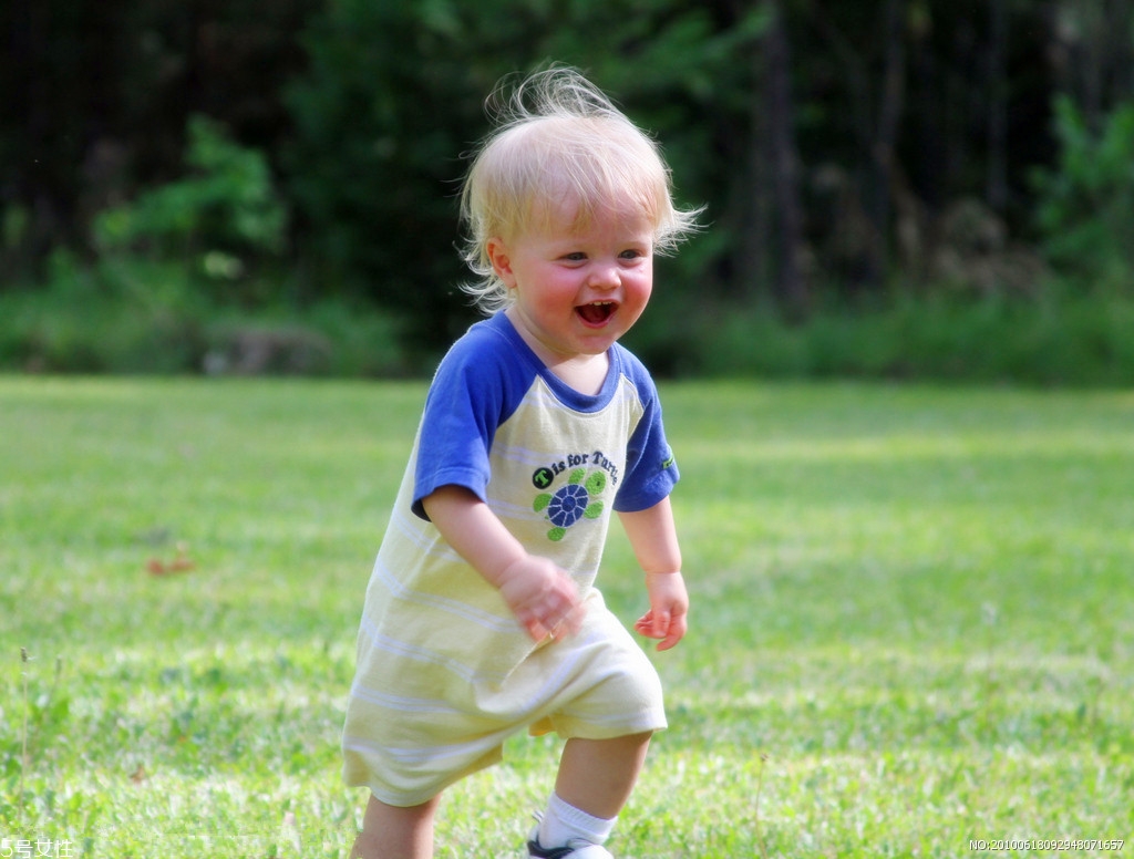 吃什么能增長寶寶的智力？增長智力三原則