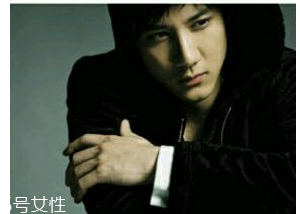 屁股下巴是一種病嗎？長好了顏值高