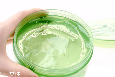 臉上過(guò)敏能用蘆薈膠嗎？蘆薈膠還可以去紅血絲