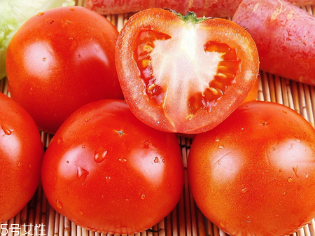 羊水少不可以吃什么水果？兩種水果不能吃